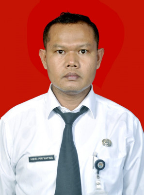 <center>Operator Dapoodik<br>HERI PRIYATNA, S.Kom</center>